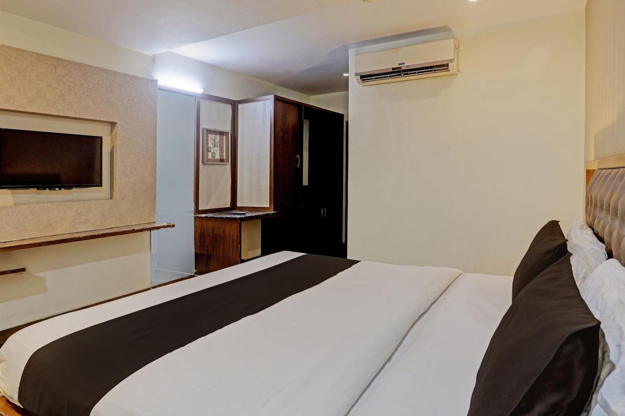 Capital O Surabhi Elite Near Miraj Cinemas - Shalini Shivani Sururnagar 外观 照片